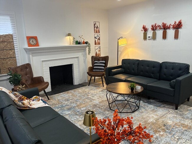 property at 2531 W Euclid St