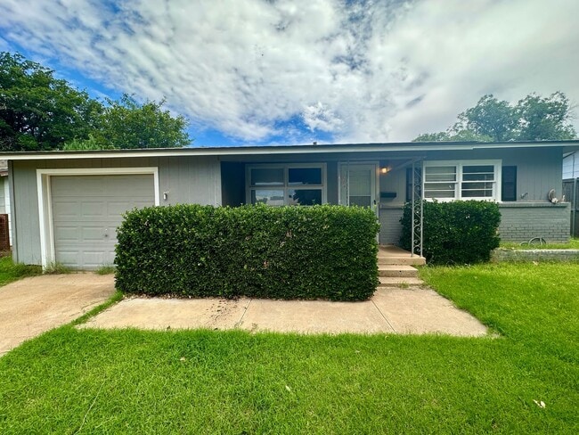 property at 4616 43rd St