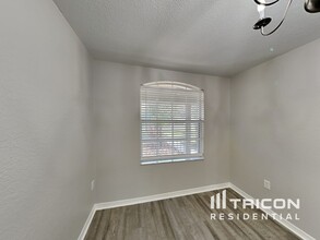 3328 Montano Ave in Spring Hill, FL - Building Photo - Building Photo
