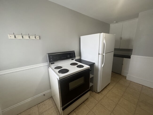 237 High St in Moncton, NB - Building Photo - Building Photo