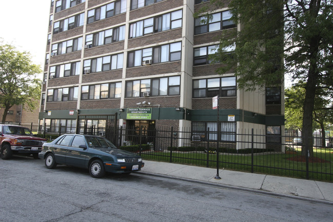 Indiana Terrace Apartments in Chicago, IL - Foto de edificio - Building Photo