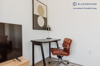 535 W 23rd St in New York, NY - Building Photo - Building Photo