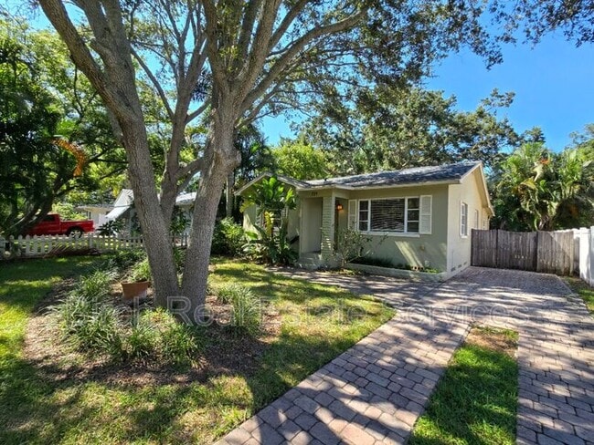 734 Wilkie St in Dunedin, FL - Building Photo - Building Photo