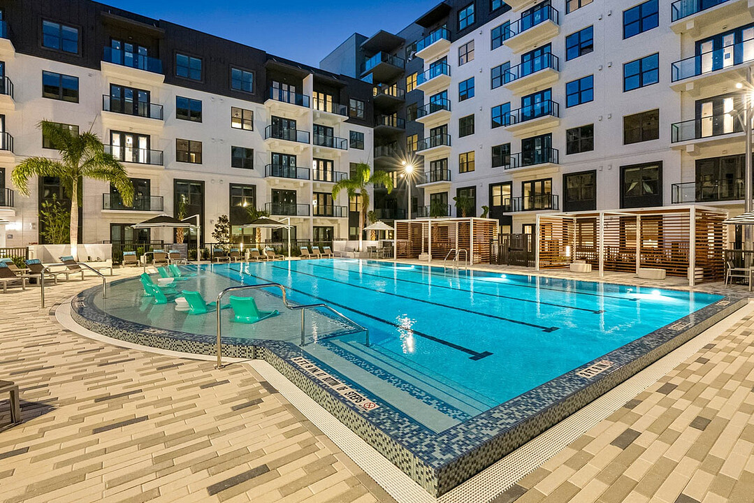 The CenterPointe in Altamonte Springs, FL - Foto de edificio