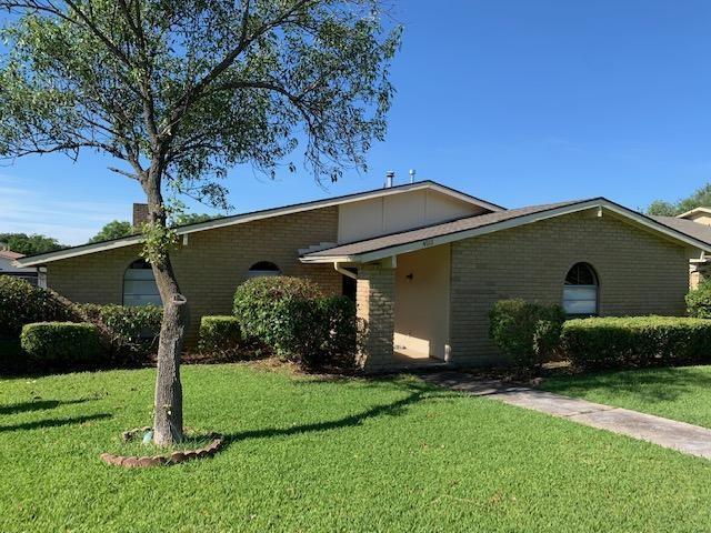 property at 4912 Brandenburg Ln