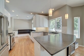 4259 257th Pl SE in Issaquah, WA - Building Photo - Building Photo