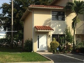 9894 Hammocks Blvd in Miami, FL - Building Photo