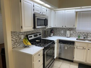 2800 Winterbrook Dr in Lawrence, KS - Building Photo - Building Photo