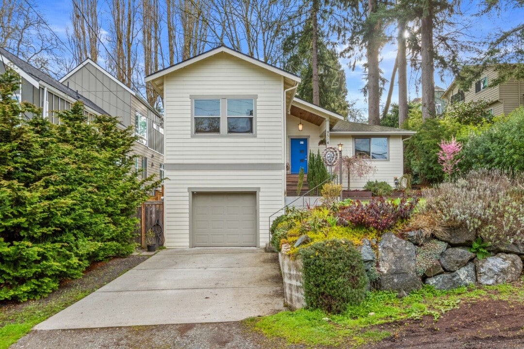 9514 3rd Ave NE in Seattle, WA - Building Photo