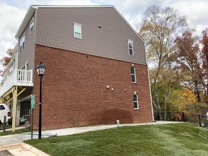 4019 Holcomb Wy in Triangle, VA - Building Photo - Building Photo