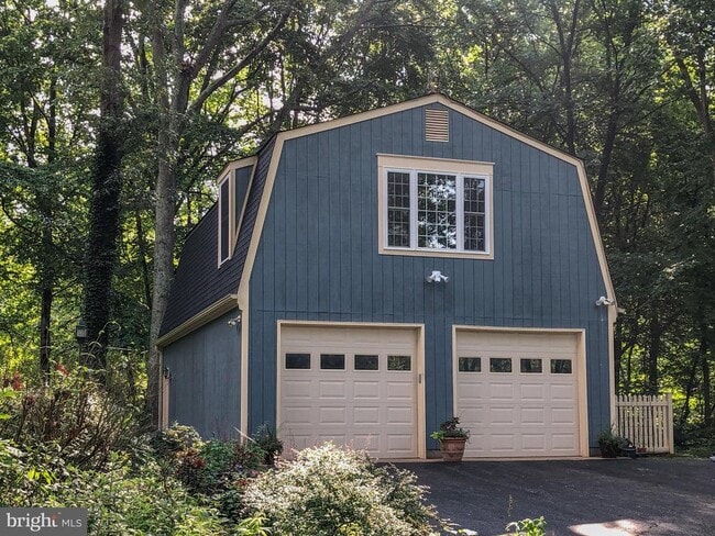 property at 3340 Holland Cliffs Rd