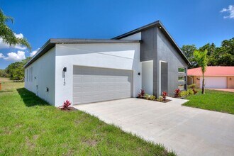 113 Victoria Ln in Haines City, FL - Building Photo - Building Photo