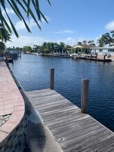 381 SE 16th Ave in Pompano Beach, FL - Building Photo - Building Photo