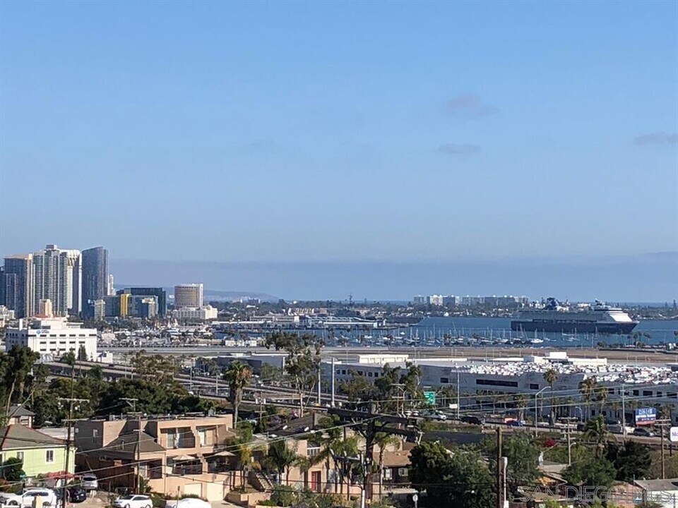 1772 Guy St in San Diego, CA - Building Photo