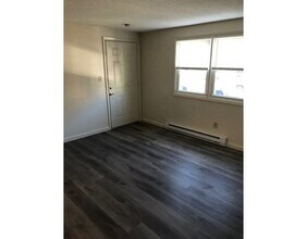 16 Jouvette St-Unit -C2 in New Bedford, MA - Foto de edificio - Building Photo