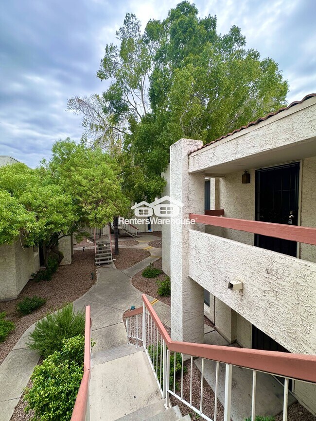 property at 3119 W Cochise Dr