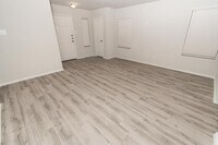 1228 Narrow Hts Drve photo'