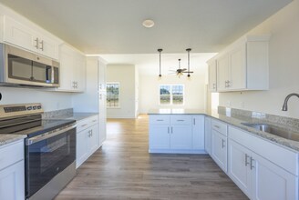 128 Enclave Ct in Statesboro, GA - Building Photo - Building Photo