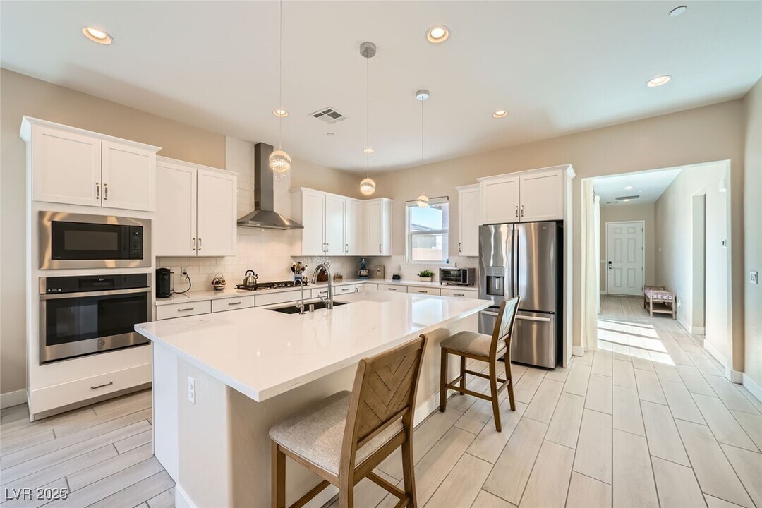 10960 Doresta Ave in Las Vegas, NV - Building Photo