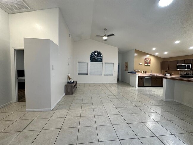 235 Riggs Cir in Davenport, FL - Building Photo - Building Photo