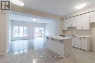 30 Greenwich Ave in Hamilton, ON - Building Photo - Building Photo
