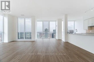 4070-PH4070 Confederation Pkwy in Mississauga, ON - Building Photo - Building Photo