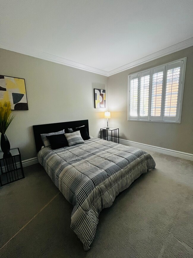 property at 877 Aspen Glen Rd