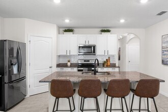 5374 Pine Lilly Dr in St. Cloud, FL - Building Photo - Building Photo