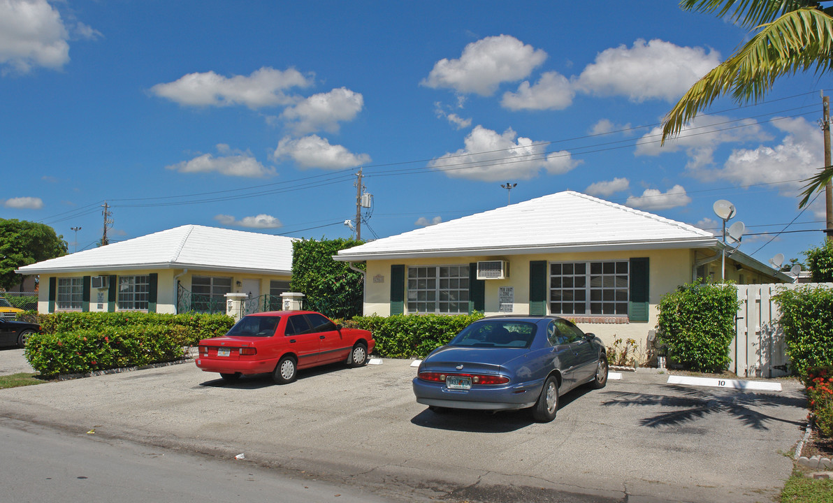 2901 NE 49th St in Fort Lauderdale, FL - Building Photo