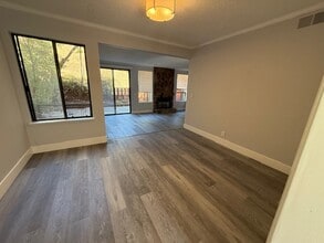 21 Larkspur Ln in Novato, CA - Building Photo - Building Photo