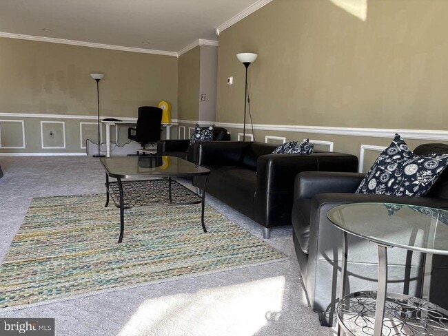 1637 Oakwood Dr in Narberth, PA - Building Photo - Building Photo