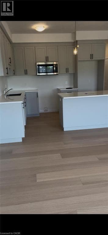 property at 13 Rivergreen Cres