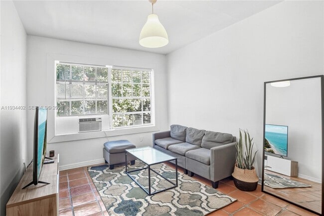 property at 842 Meridian Ave