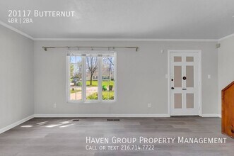 20117 Butternut Ln in Warrensville Heights, OH - Building Photo - Building Photo