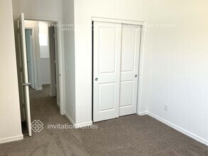 16441 S 10th St in Phoenix, AZ - Foto de edificio - Building Photo