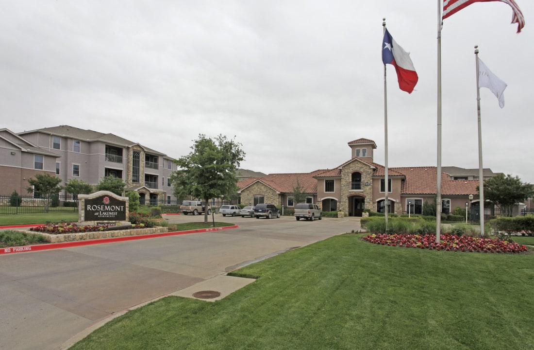 Rosemont at Lakewest in Dallas, TX - Foto de edificio