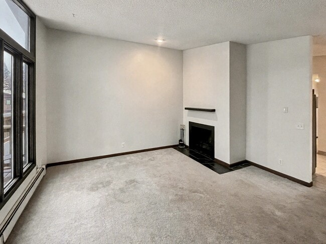 8516 Boundary Ave in Anchorage, AK - Building Photo - Building Photo