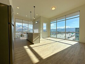 Canyon Vista Apartments in Draper, UT - Building Photo