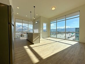 Canyon Vista Apartments in Draper, UT - Building Photo - Building Photo