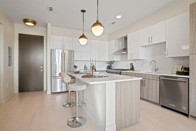 775 Juniper St NE in Atlanta, GA - Building Photo - Building Photo