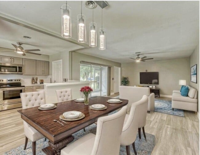 property at 400 S Luna Ct