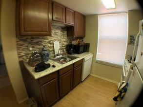 370 S Highland in Pittsburgh, PA - Building Photo - Building Photo