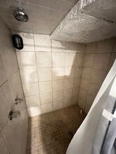 3139 W Pershing Rd, Unit Basement garden in Chicago, IL - Building Photo - Building Photo