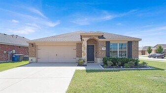 1501 Chrome St in Princeton, TX - Building Photo