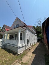 51 Warring Ave, Unit Upper in Buffalo, NY - Foto de edificio - Building Photo