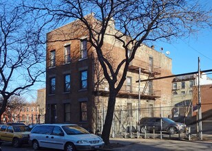 259 Wyckoff St in Brooklyn, NY - Foto de edificio - Building Photo