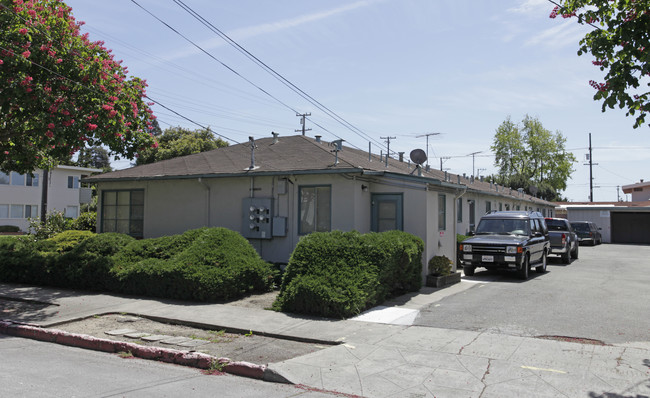 1411 Bancroft Ave in San Leandro, CA - Building Photo - Building Photo