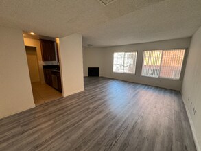 10911 Rochester Ave in Los Angeles, CA - Building Photo - Building Photo