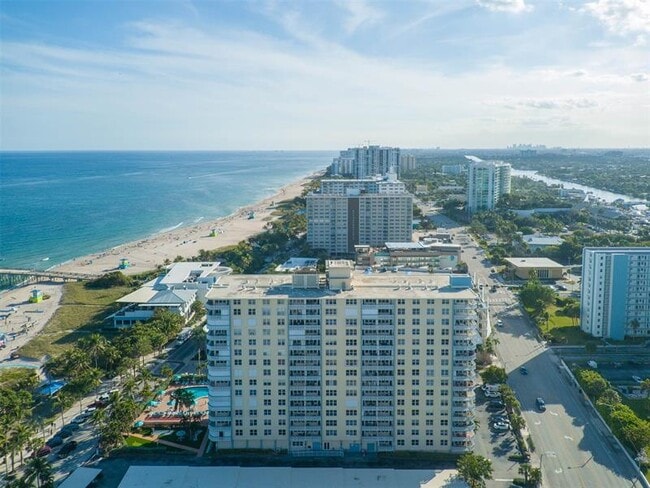 property at 305 N Pompano Beach Blvd