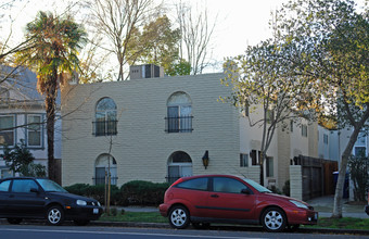 2518 P St in Sacramento, CA - Foto de edificio - Building Photo